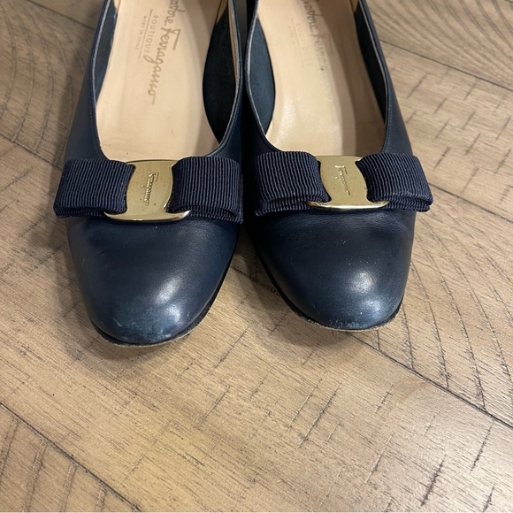 Salvatore Ferragamo Vintage Vara Bow Leather pumps made in Italy size 8 - Picture 10 of 12